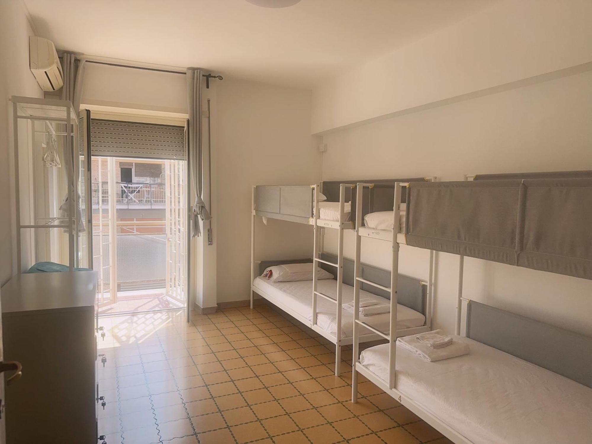 Hostel Lisa House Rom